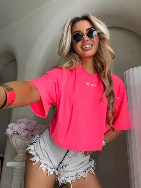 t-shirt neon by me 3.webp